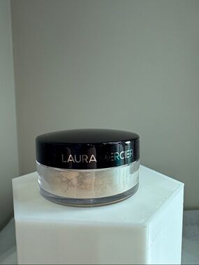3/$25 Laura Mercier Translucent Loose Setting Powder Mini Translucent BNIB
